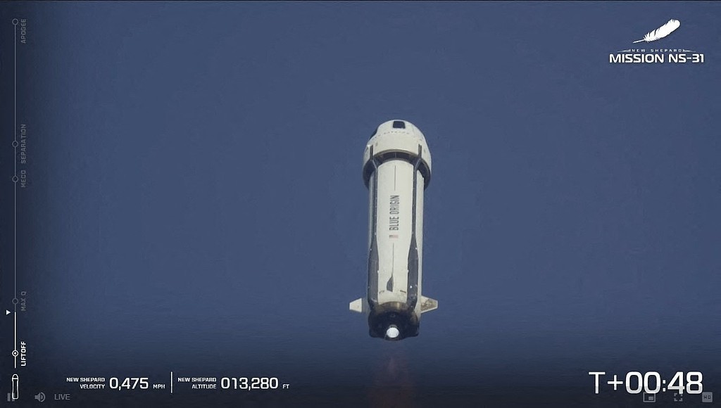 美国“新谢泼德”飞行器完成全女性“太空游	”