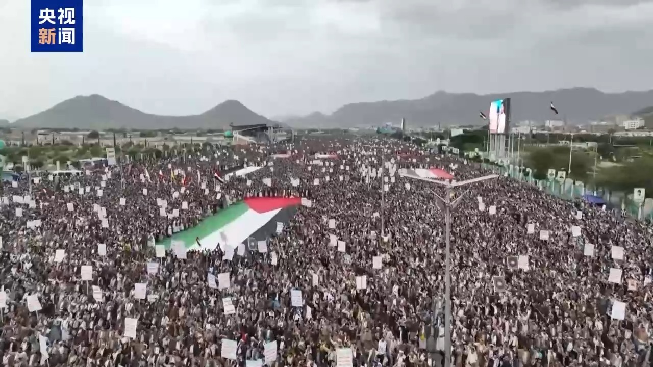美军凌晨发动空袭！胡塞武装反击，美国两艘航空母舰遭导弹袭击	，美军MQ-9无人机被击落